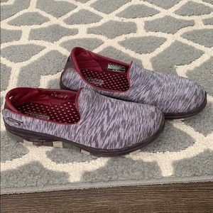 Women Size 7 Purple Skechers Goflex